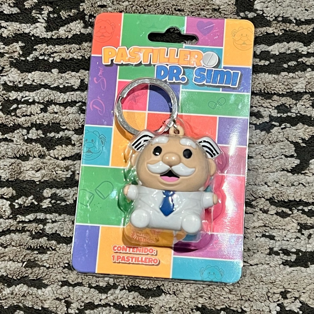 Dr Simi  Bottle Keychain Llavero